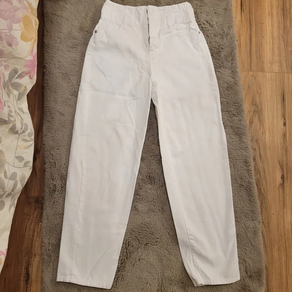 Jeans - Picture 3 of 3